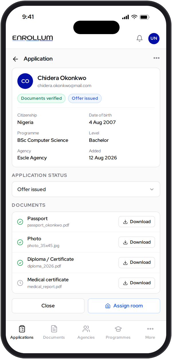 Enrollum mobile app: a student application with verified documents and an issued offer